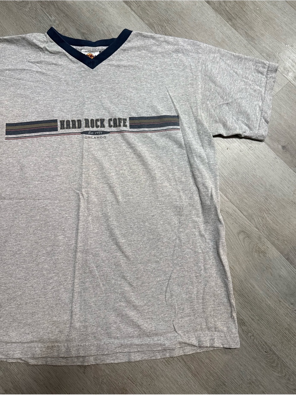 •HARD ROCK CAFE• VINTAGE TEE - Picture 2 of 5